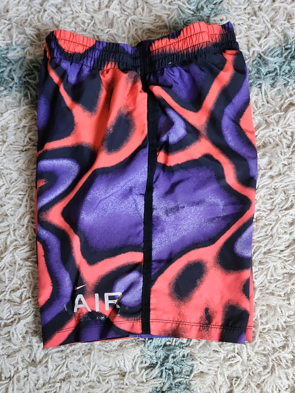 Nike Boys' Solarized Flow Woven Shorts   L GUC
